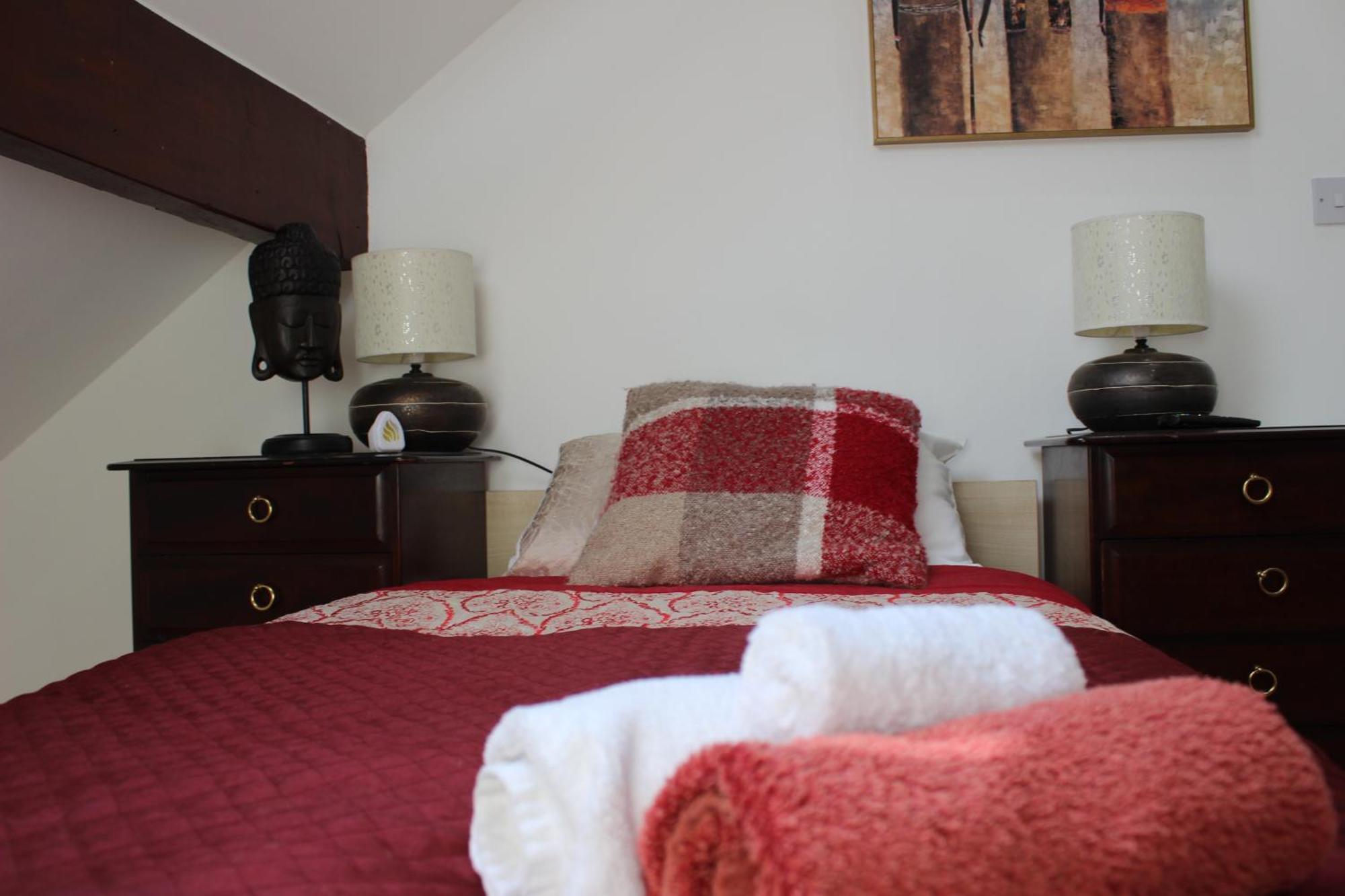 Mother-In-Law Guest House Hotel Leeds Лидс Экстерьер фото