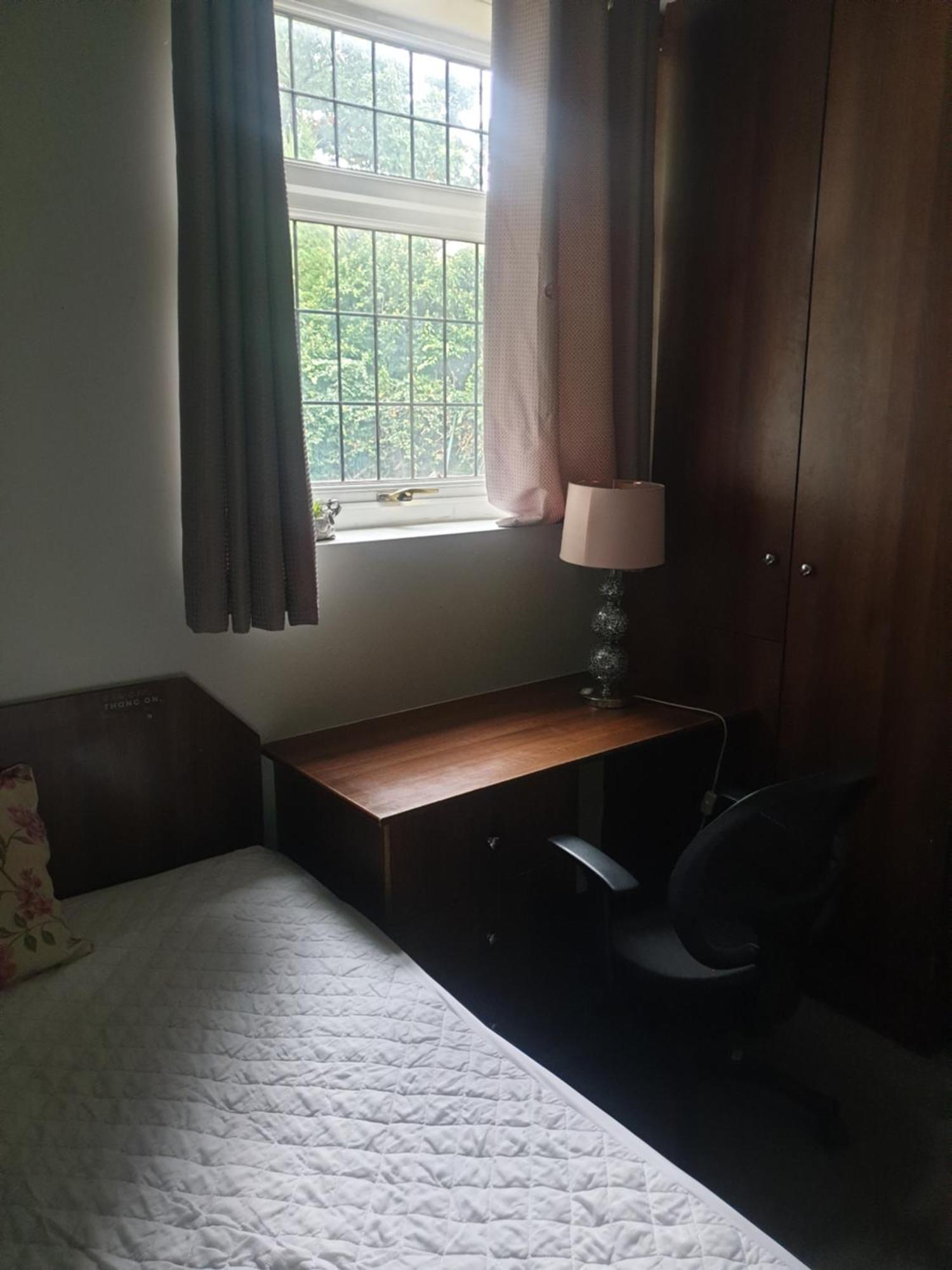 Mother-In-Law Guest House Hotel Leeds Лидс Экстерьер фото